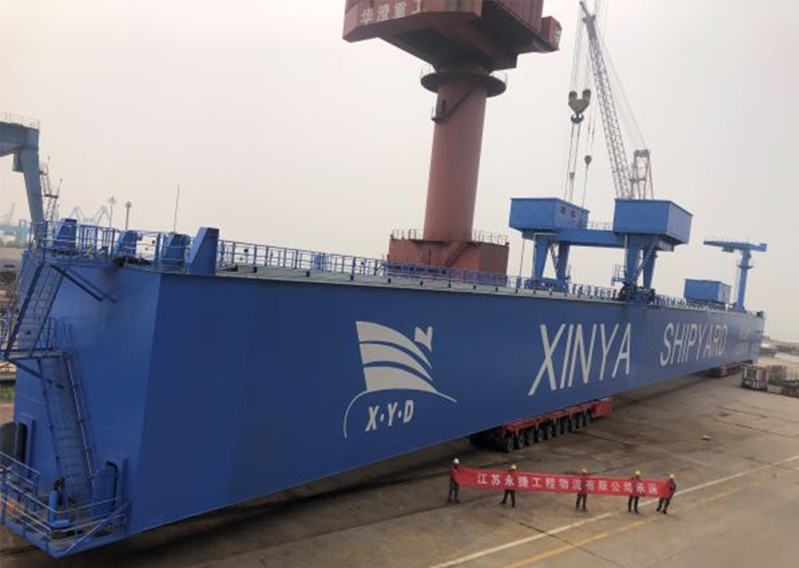 龙门吊主梁、刚性腿等构件移运项目