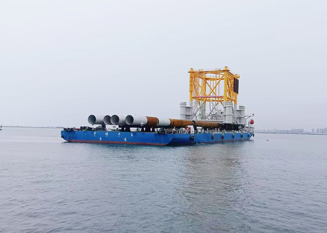 华能半岛北BW场址导管架运输项目