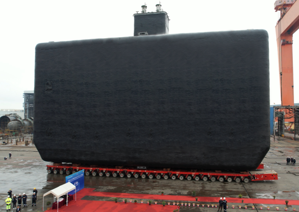 国内首个FLNG项目A型LPG液货舱滚装移运项目