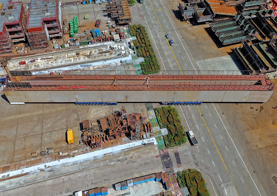 龙门吊主梁移运项目